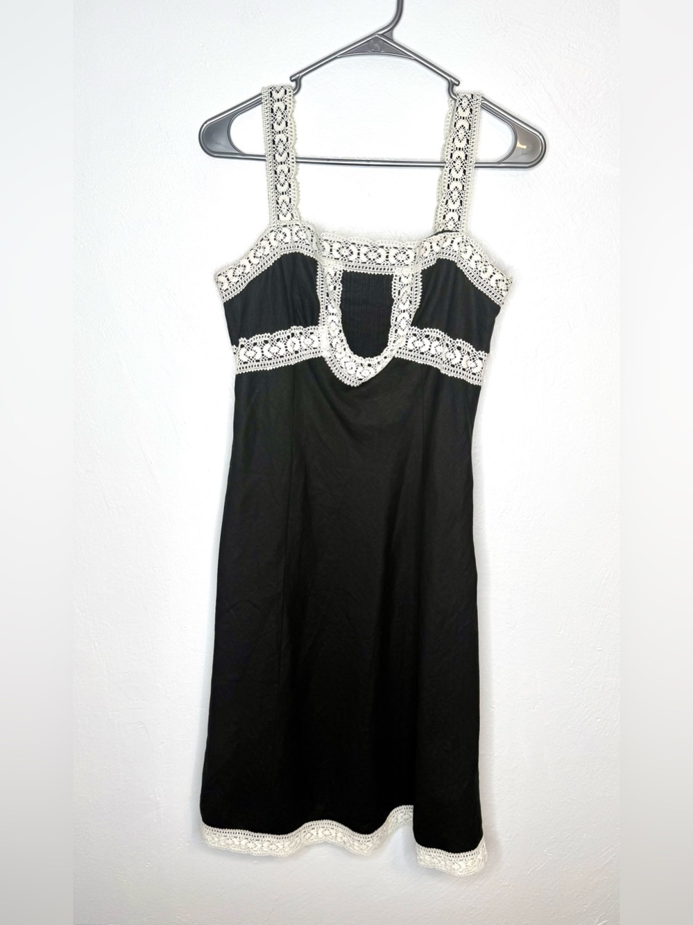 Ann Taylor LOFT Black Linen Crochet Lace Trim Mini Dress Size 4 Cottagecore - Picture 2 of 11